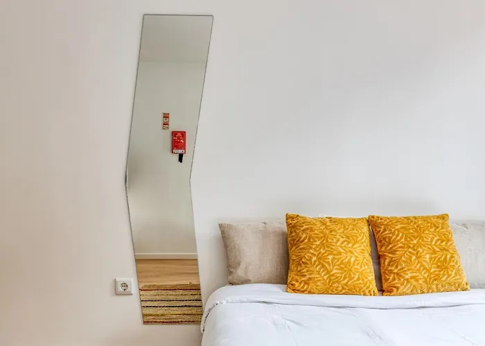 Guest Heroismo Flat *