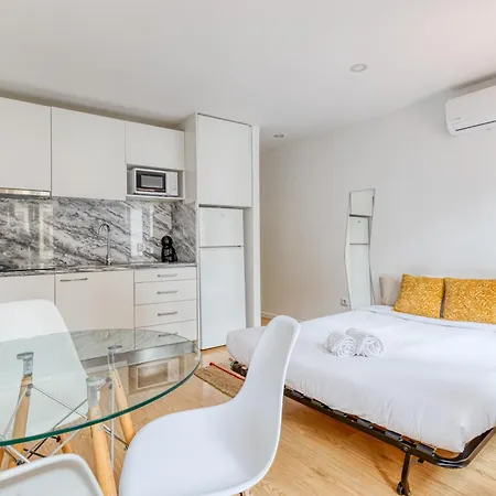 Guest Heroismo Flat