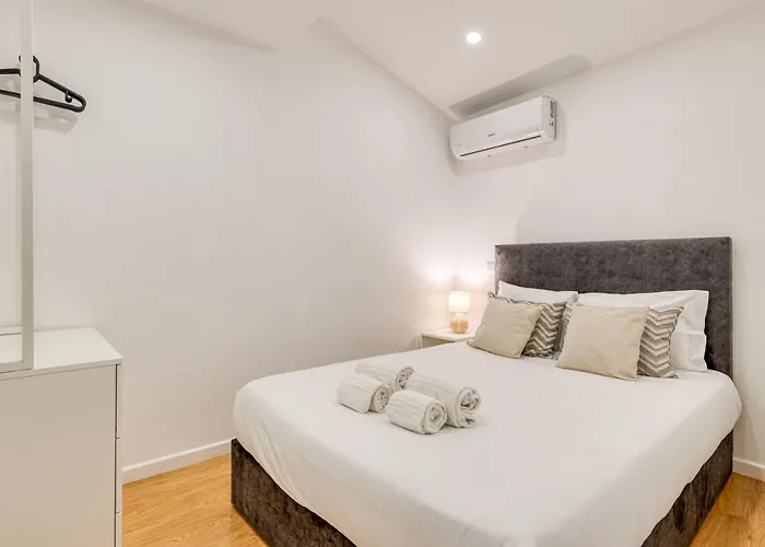 Guest Heroismo Flat *