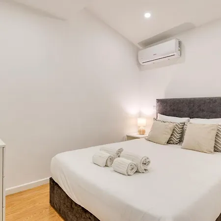 Guest Heroismo Flat *